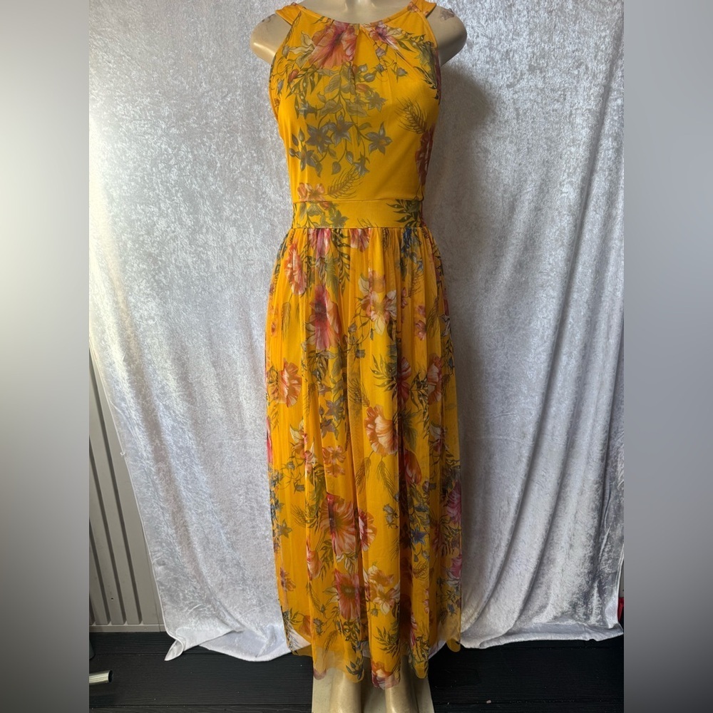 Elegant Floral Maxi Dress in Yellow